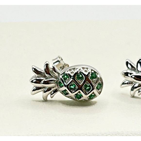 925 Sterling Silver Hawaiian Pineapple Green Synthetic Opal - Picture 2 of 4